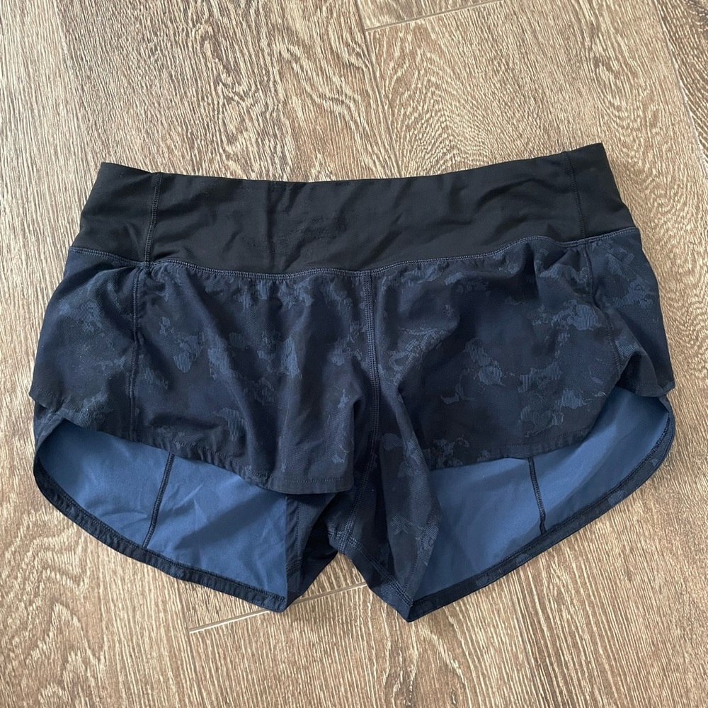 Lululemon speed short blue camo size 6